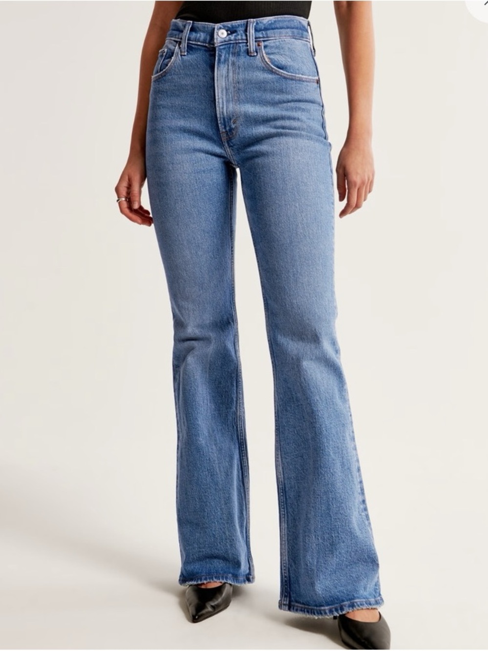 Abercrombie & Fitch High-Rise Flare Jeans 30/10